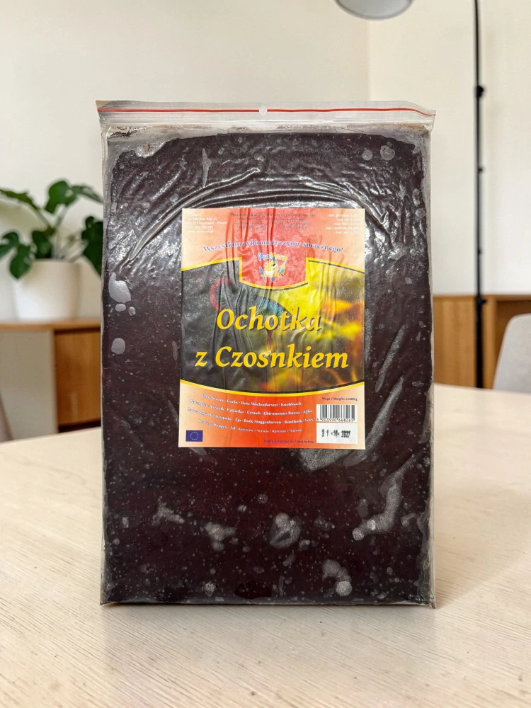 PATENTKA S ČESNEKEM MRAŽENÁ 500G (Chironomus)