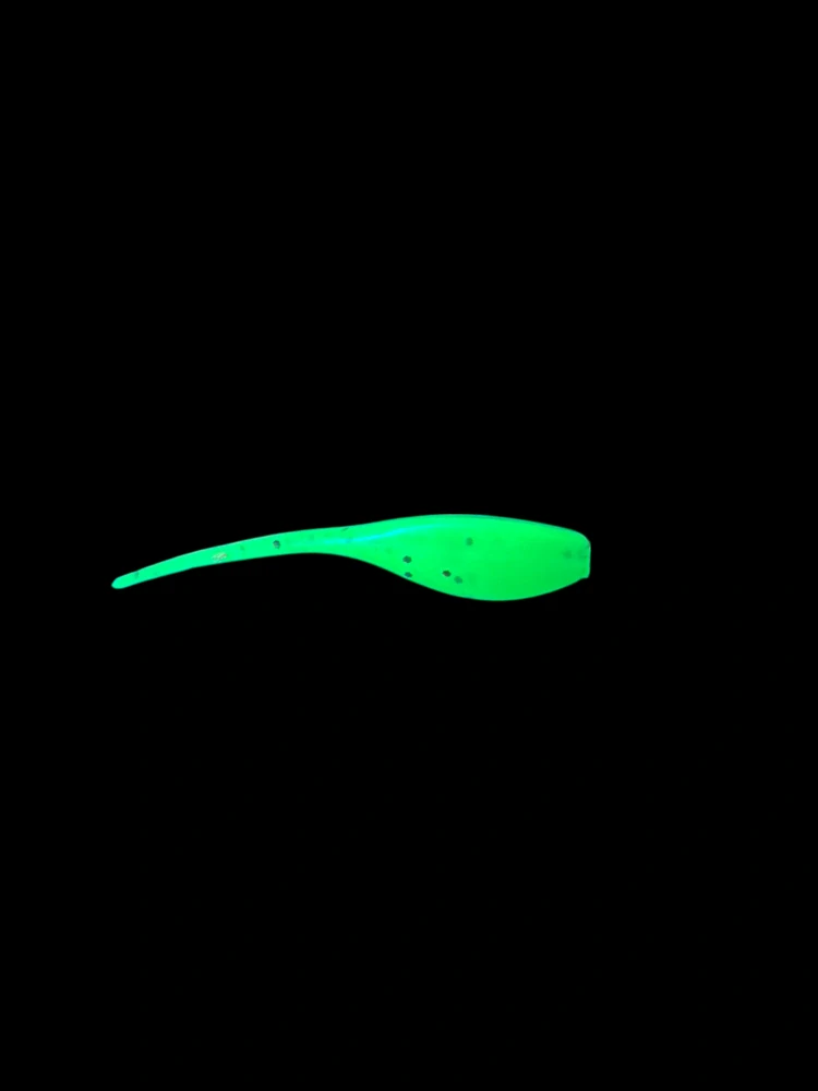 BABY SHAD TROUT FLUO GREEN RED GLITER  2,5" (6,35CM) 50KS 